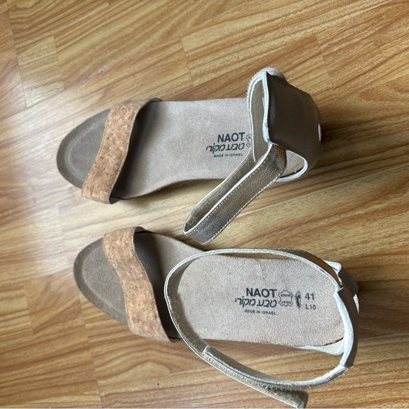 Naot Pixie Women's Tan Wedge Sandals Cork Ivory Rae Gold Size 41 - Picture 6 of 7
